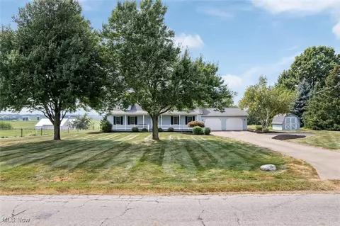 865 SW Lebanon Rd, Dalton, OH 44618