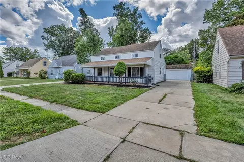 26300 Drakefield Ave, Euclid, OH 44132