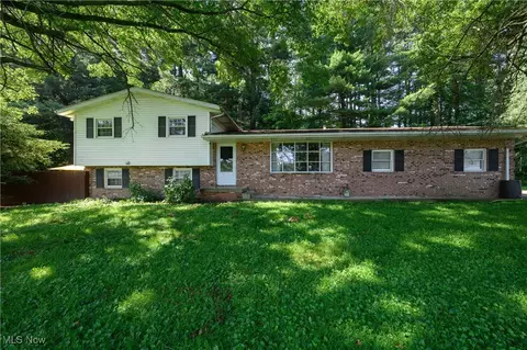 3030 55th St NE, Canton, OH 44721