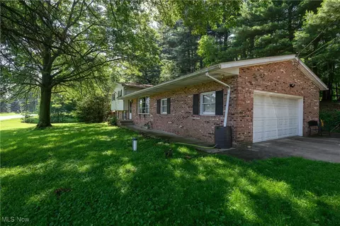 3030 55th St NE, Canton, OH 44721 photo 2