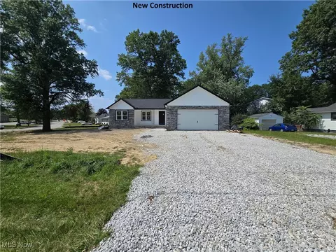 3908 Stow Rd, Stow, OH 44224