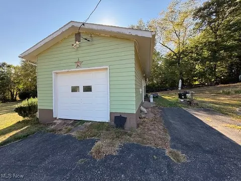 4337 Graph Rd NW, Dellroy, OH 44620 photo 3