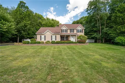 899 Upton Rd, Youngstown, OH 44509