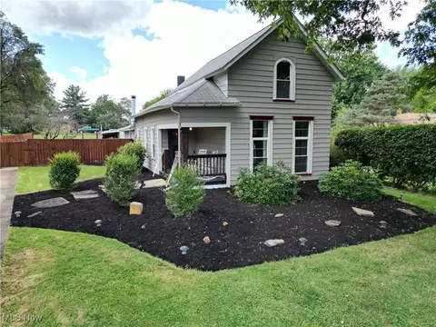 12862 Ridge Rd, North Royalton, OH 44133