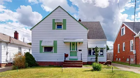 1419 Grantwood Dr, Parma, OH 44134