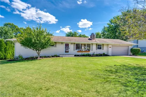 5910 Navarre Rd SW, Canton, OH 44706