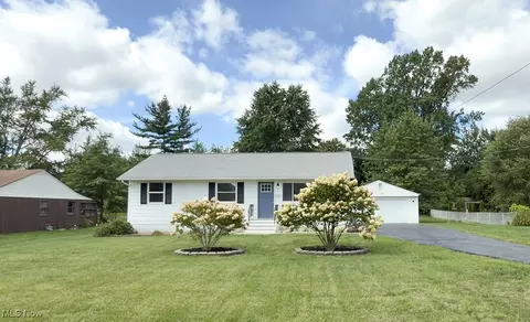 106 Briarleigh Dr, Brunswick, OH 44212