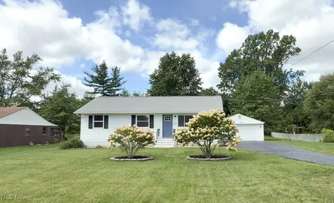 106 Briarleigh Dr, Brunswick, OH 44212