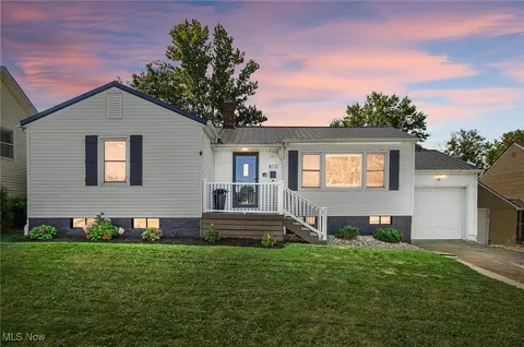 810 Brown St, Zanesville, OH 43701