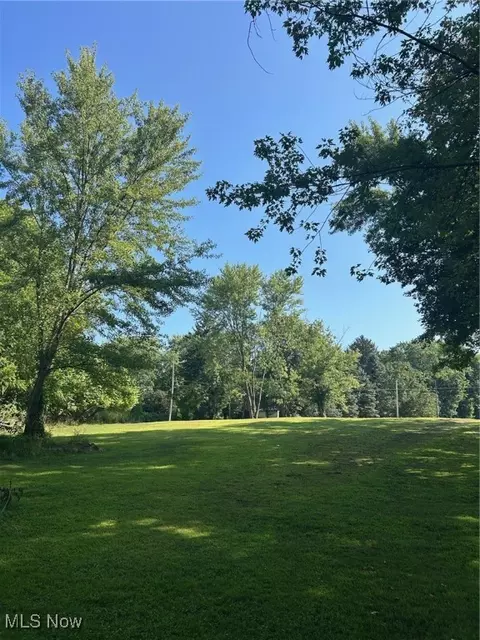 1742 Turkeyfoot Lake Rd, Barberton, OH 44203