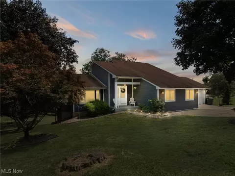 105 Cooper Dr, Saint Clairsville, OH 43950