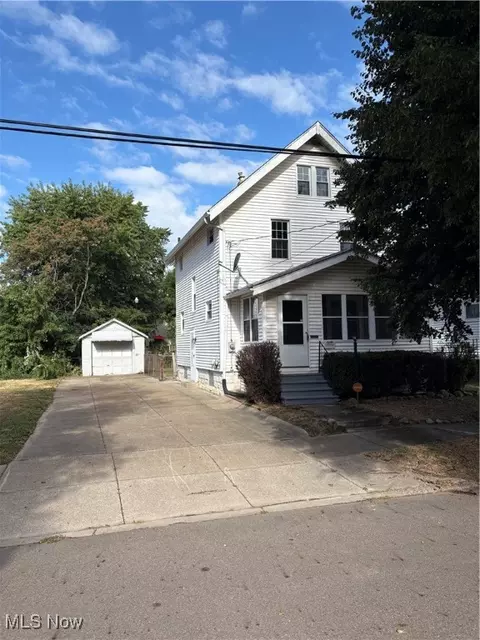 2190 23rd St SW, Akron, OH 44314