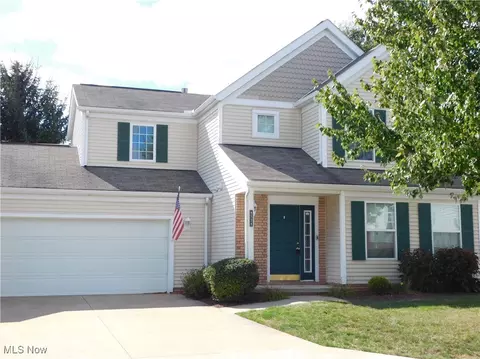8538 Mandell Dr, Macedonia, OH 44056