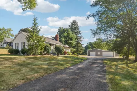 6276 Pilot Knob Ave, Louisville, OH 44641