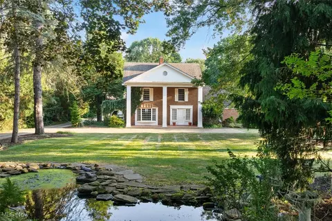 256 Everhard Rd SW, North Canton, OH 44709