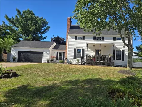 2375 Plymouth Ln, Cuyahoga Falls, OH 44221