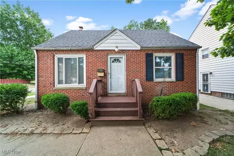 27190 Shoreview Ave, Euclid, OH 44132