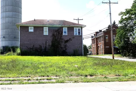 1344 Pennsylvania Ave, Steubenville, OH 43952