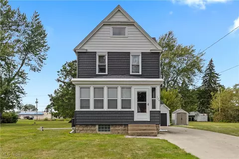 124 Seneca Ave, Elyria, OH 44035