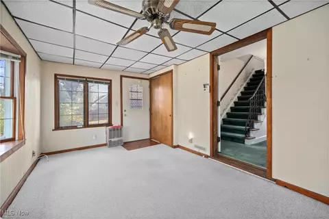 Living - 976 Gulf Rd, Elyria, OH 44035 photo 7 of 8