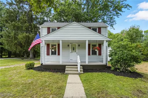 3511 Whit Ave, Stow, OH 44224