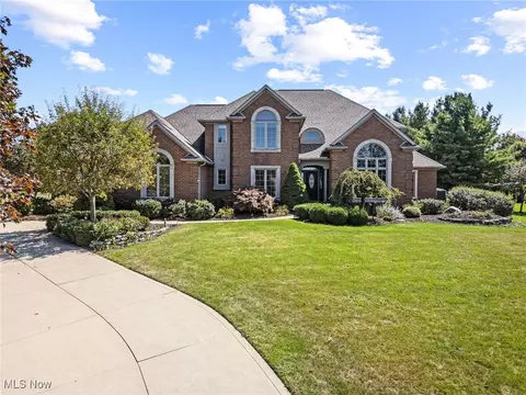 4856 Lantern Hill Cir NW, Canton, OH 44718