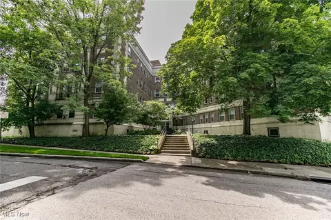 2330 Euclid Heights Blvd #105, Cleveland Heights, OH 44106