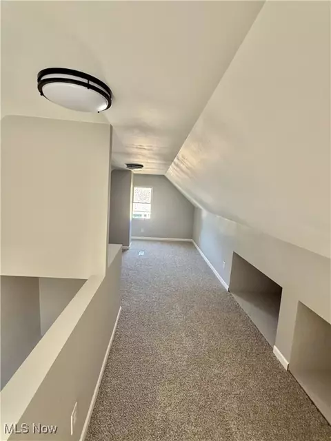 Entry Way - 367 Concord Ave, Elyria, OH 44035 photo 5 of 6