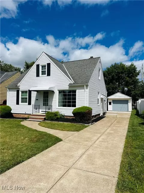 13601 Eastwood Blvd, Garfield Heights, OH 44125