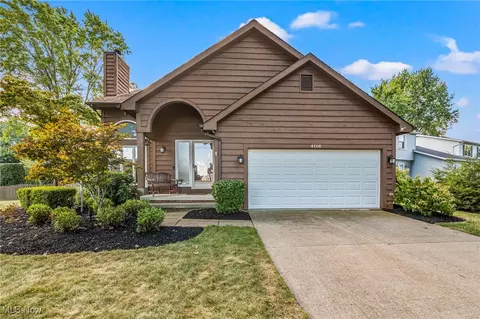 4116 Polo Park Dr, Willoughby, OH 44094
