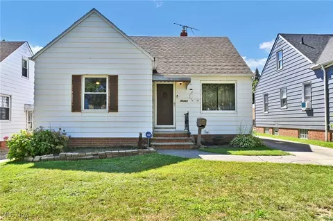 13302 Thraves Ave, Garfield Heights, OH 44125
