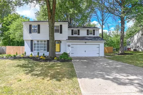 3698 Valley Forge Dr, Stow, OH 44224
