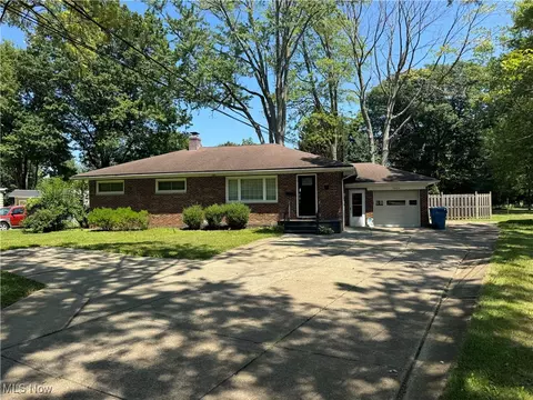 3463 Clague Rd, North Olmsted, OH 44070