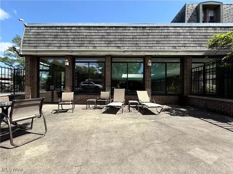 2385 Covington Rd #402, Akron, OH 44313 photo 10