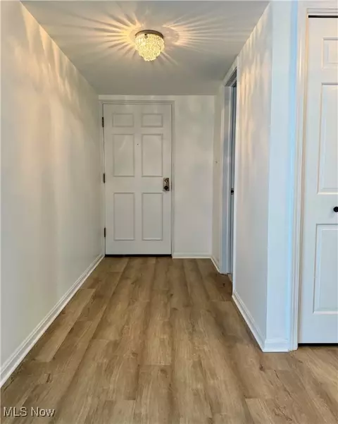 2385 Covington Rd #402, Akron, OH 44313 photo 13