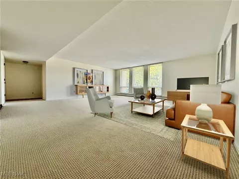 2385 Covington Rd #402, Akron, OH 44313 photo 14