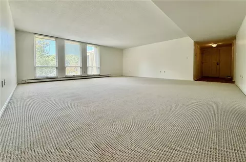 2385 Covington Rd #402, Akron, OH 44313 photo 15
