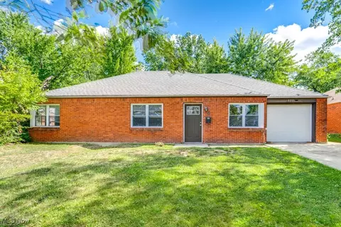 577 Sycamore Dr, Euclid, OH 44132