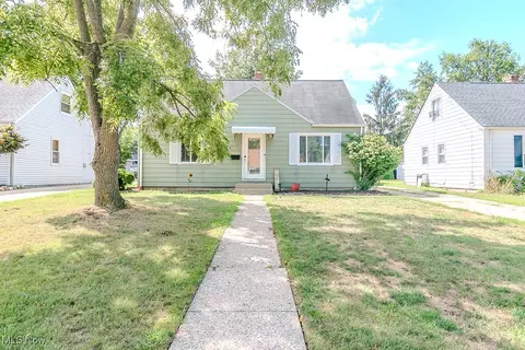 25530 Richards Ave, Euclid, OH 44132