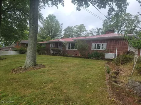 44208 Meadow Lark Ln, Cadiz, OH 43907