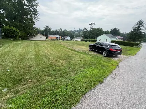 134 Orchard St, Wintersville, OH 43953