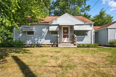 853 Brittain Rd, Akron, OH 44305