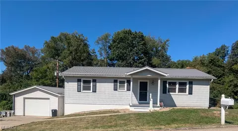 144 Pine Ln, Barnesville, OH 43713
