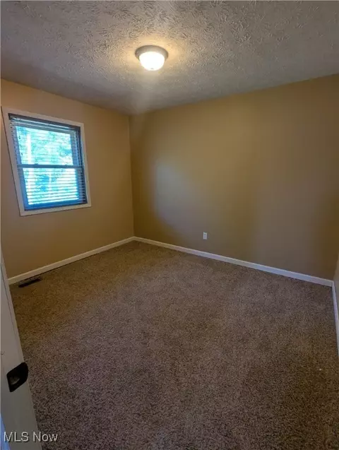 Bedroom - 144 Pine Ln, Barnesville, OH 43713 photo 2 of 2