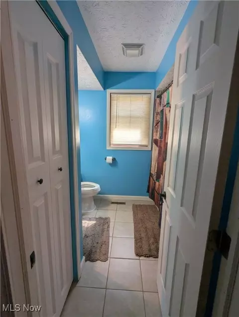 Entry Way - 144 Pine Ln, Barnesville, OH 43713 photo 2 of 2