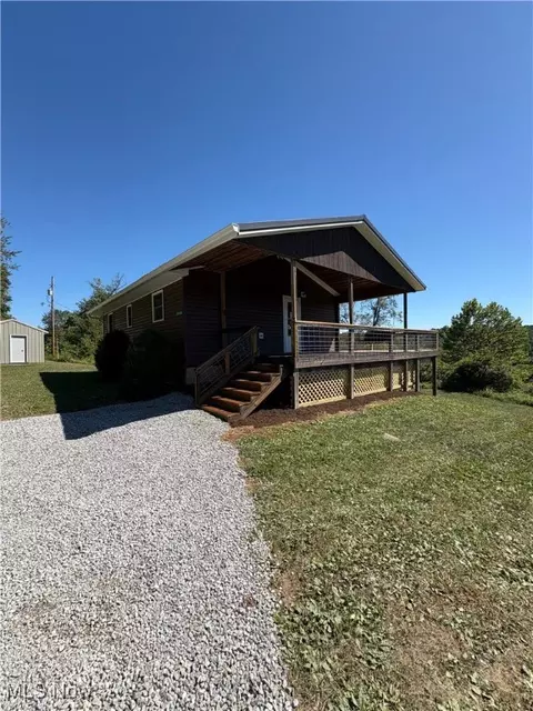 3030 S Elliott Rd, Stockport, OH 43787