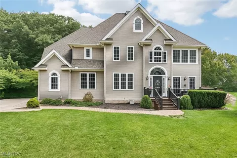 1759 E Sapphire Dr, Hudson, OH 44236