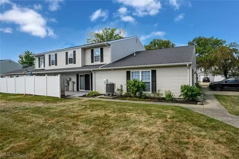 6853 Colonial Dr #D, Mentor, OH 44060