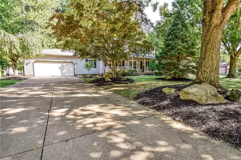 7811 Champaign Dr, Mentor, OH 44060