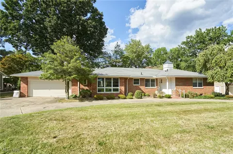 869 Westgrove Rd, Akron, OH 44303